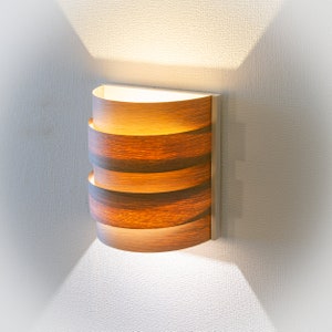 Wall lamp - Oak veneer wall lamp - LED wall light - cozy wall lamp - Wood veneer Lamp - Bedside lamp - Wall mounted light fixture