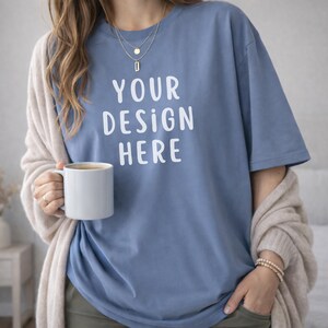 Comfort Colors 1717 Blå Jeansmodell, Blå Jeans-T-shirtmodell, C1717 Överdimensionerad T-shirtmodell, POD-skjortamodell, Real Model-modell