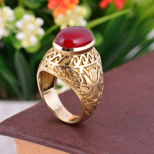 Red Agate Statement Gold Ring, Bold Vintage Carved Ring, Antique Style Men&#39;s Jewelry, Handmade Gift for Him, Carnelian Ring