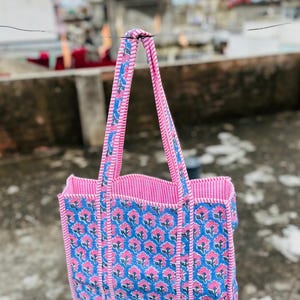 Large Cotton Quilted Fabric Patches Tote Beach Bags Handmade Shoulder Travel Bag Grocery Shopping Bag Boho Tote Bag For Women Daily use Bags