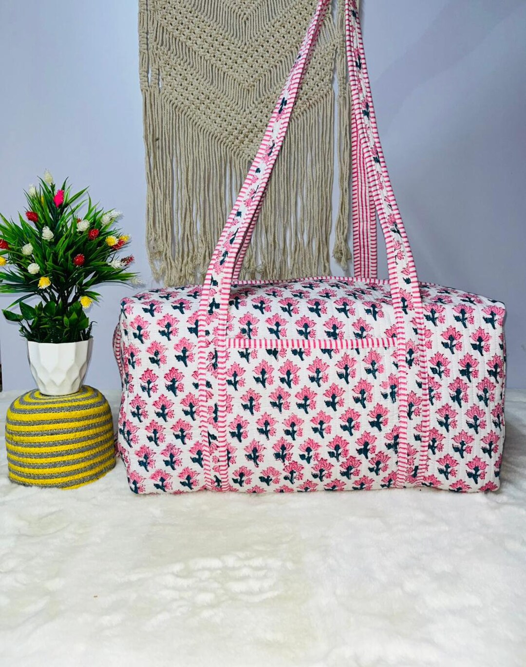 Rustic Floral Haven Quilted Duffle Bag NCU0PTT2894