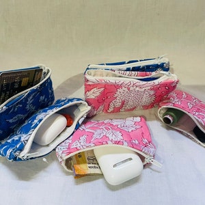Bolsa de cremallera pequeña / Monedero de tarjeta de moneda de tela acolchada / Bolsa cosmética de almacenamiento / Monedero de cremallera floral / Bolsa de viaje de billetera pequeña / Bolsa de auriculares