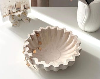 Ruffle Bowl Modern Decor Handmade Jesmonite| Catch-All Bowl Organic Home Decor & Gift