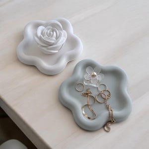 Bubble Flower Tray Decor Handmade Jesmonite Stone Organic Shelf & Table Minimalist Neutral Home Decor and gift