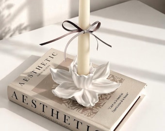 Juego de portavelas Daffodil, portavelas cónico floral, decoración neutra para el hogar, decoración minimalista moderna, centro de mesa, regalo para ella, primavera