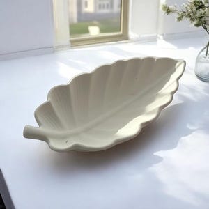 Leaf Tray Decor Handmade Stone Jesmonite Table & Shelf Decor Accessories  Aesthetic Neutral Home decor and Gift