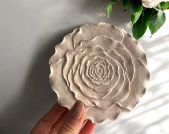 Posavasos de mármol beige con diseño de flores, de piedra, de Jesmonite, hecho a mano, neutro, para decoración del hogar y regalos.