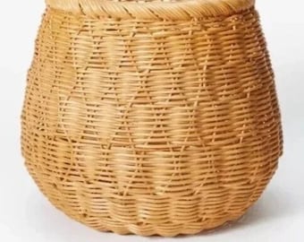 Large Round Rattan Decorative Basket with Twisted Edge