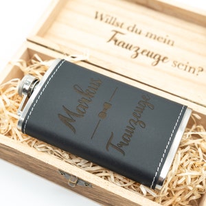 Personalisierter Flachmann für Trauzeuge/Trauzeugin mit Wunschgravur in edler Holzbox Perfektes Hochzeitsgeschenk Bild 2