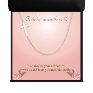 Joyería personalizada: Un poco de milagro Collar con cruz lateral personalizado para una elegancia simbólica y un estilo fiel