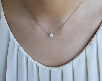 Yuan | 100% Authentic Minimalist Floating Jadeite Jade Necklace in Milky White
