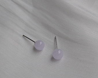 Minimalist Jadeite Stud Earrings in Lavender Purple