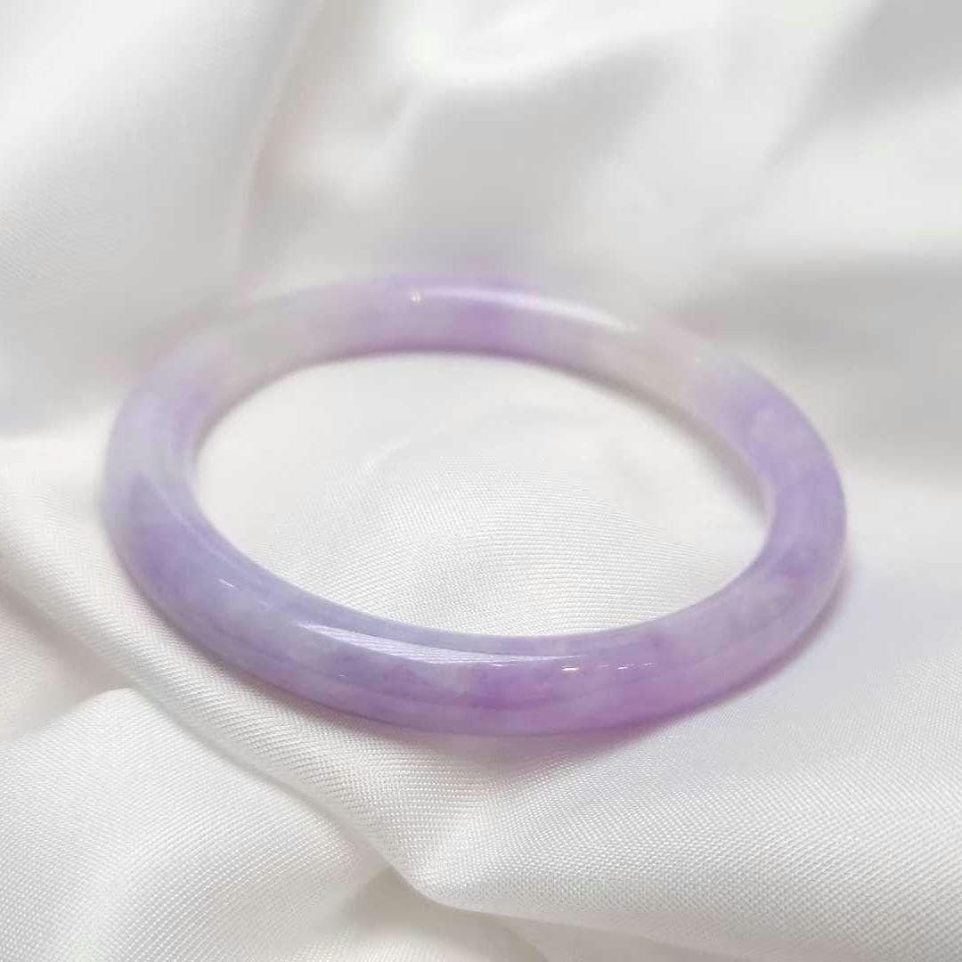 翡翠 紫　ラベンダー　バングル　腕輪　　内径57.4mm 自社製造 認定天然グレードA翡翠バングル ラベンダーパープル (53.5 mm