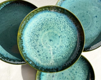 Piatti piani in ceramica verde fatti a mano Set 4 piatti grandi Stoviglie verdi portoghesi in gres per 4 persone Piatti regalo di Natale per lei