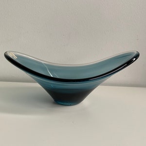 Blue bowl in glass, vintage from the 50ths
