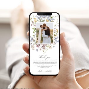 Tarjeta de agradecimiento de boda de flores silvestres para un teléfono, tarjeta de agradecimiento digital con foto, nota de agradecimiento floral, plantilla de tarjeta electrónica editable de flores 07A