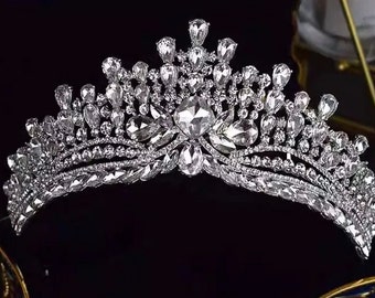 Crystal Wedding Tiara / Swarovski Crystal Tiara / Wedding Bridal Tiara / Crystal Wedding Tiara / Swarowski tiara women / Zircon bridal crown