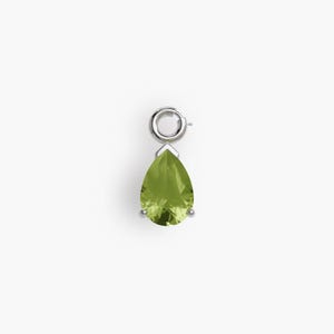 Jolie Co Mini Teardrop Peridot Bauch Ring Charme, Luxuriöses rhodiniertes Silber, Birnen Nabel Ring baumeln lassen, echter Edelstein.