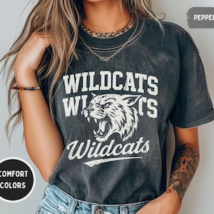 Wildcats Mascot Comfort Colors T-Shirt, Wildcat Unisex Grafik-T-Shirt, Spieltag-Vintage-Stil-T-Shirt, Wildcat College-Shirt, Schulfussball