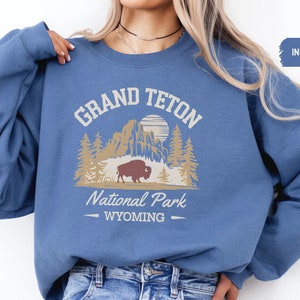 Grand Teton National Park Sweatshirt, Berg Bison Grafik, Unisex Rundhals Pullover, Outdoor Abenteuer Geschenk, Natur Liebhaber Shirt, National