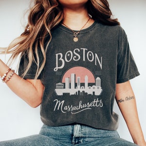 Camiseta Boston Comfort Colors, camiseta Massachusetts, camiseta Boston, camiseta de vacaciones, ropa Boston, souvenirs Boston, regalos de vacaciones, camiseta de Nueva Inglaterra