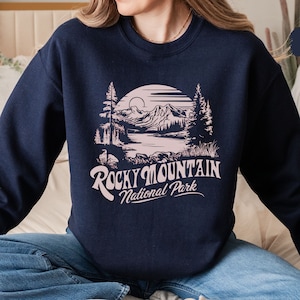 Rocky Mountain National Park Sweatshirt, Vintage Colorado Sweatshirt Rocky Mountain National Park gifts Gatlinburg Shirt Hiking souvenir