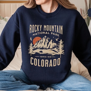 Vintage Rocky Mountain National Park Sweatshirt, Retro Colorado Sweater Rocky Mountain National Park gifts Gatlinburg Sweat Hiking souvenir