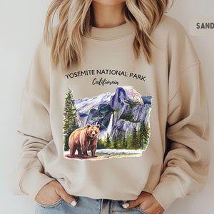 Retro Yosemite Sweatshirt, Watercolor Style California Sweater Yosemite National Park gift Yosemite Souvenir Yosemite Crewneck Granola Girl