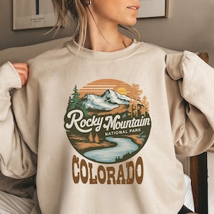 Rocky Mountain National Park Sweatshirt, Vintage Colorado Sweatshirt Rocky Mountain National Park gifts Gatlinburg Shirt Hiking souvenir