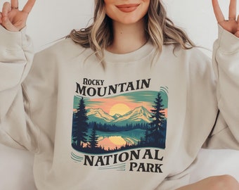 Rocky Mountain National Park Sweatshirt, Vintage Colorado Sweater Retro Rocky Mountain National Park gifts Gatlinburg Sweat Hiking souvenir