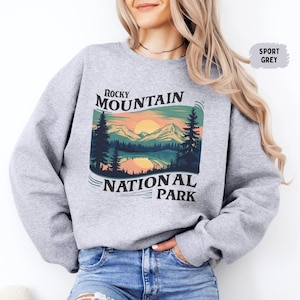 Rocky Mountain National Park Sweatshirt, Vintage Colorado Sweater Retro Rocky Mountain National Park gifts Gatlinburg Sweat Hiking souvenir