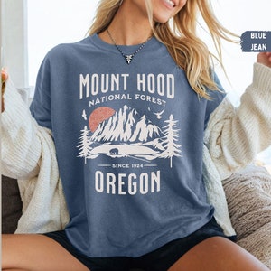 Mount Hood National Forest Comfort Colors Shirt Oregon Vintage Shirt Hiking tee Mount Hood Family Trip Mount Hood gift Oregon Souvenir