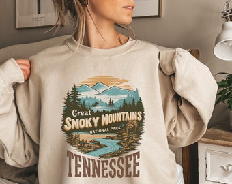 Great Smoky Mountains Sweatshirt, Vintage Tennessee Sweatshirt Great Smoky Mountains National Park gifts Gatlinburg Shirt Hiking souvenir