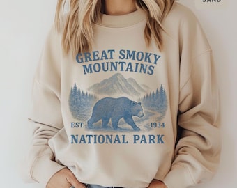 Retro Great Smoky Mountains National Park Sweatshirt - Vintage Mountain Graphic Jumper, Nature Lover Pullover, Outdoor Adventure Crewneck,