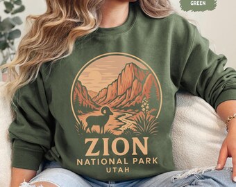 Retro Zion National Park Sweatshirt, Vintage Crewneck, Unisex Jumper, Outdoor Adventure Clothing, Cozy Sweater