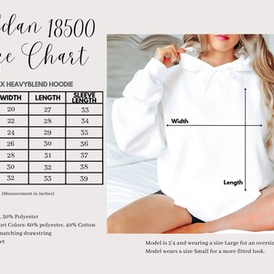 Op de afbeelding: Een witte unisex heavyblend hoodie met een maattabel. De tabel toont de afmetingen in inches voor de maten S tot 4XL, inclusief breedte, lengte en mouwlengte. De hoodie heeft een capuchon met bijpassend trekkoord en een kangoeroezak.