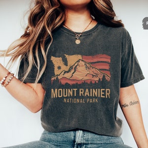 Vintage Mount Rainier National Park Shirt, Washington State Karte Tshirt, Mount Rainier National Park Geschenke Mount Rainier Souvenir Wandern T-Shirt