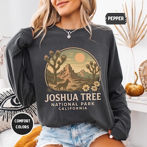 Camiseta retro de manga larga del Parque Nacional Joshua Tree, camiseta con gráfico vintage del desierto, regalo para amantes de la naturaleza del suroeste, camiseta unisex con colores cómodos.