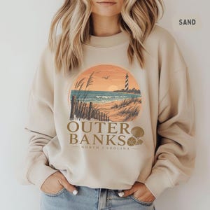 Felpa vintage da spiaggia Outer Banks NC, girocollo Gildan 18000 OBX Lighthouse, pullover per vacanze sulla costa della Carolina del Nord