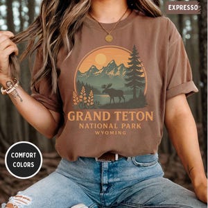 Retro Gand Teton National Park Comfort Farben T-Shirt, Naturliebhaber Kleid, Wyoming Mountains Grafik T-Shirt, Outdoor Abenteuer Geschenk Wandern,