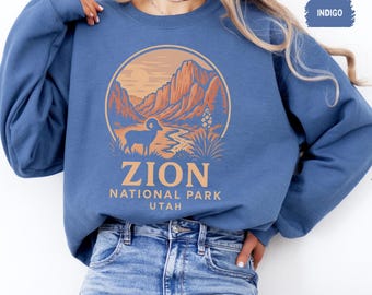 Retro Zion National Park Sweatshirt, Vintage Crewneck, Unisex Jumper, Outdoor Adventure Clothing, Cozy Sweater