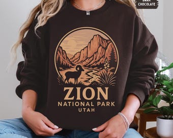 Retro Zion National Park Sweatshirt, Vintage Crewneck, Unisex Jumper, Outdoor Adventure Clothing, Cozy Sweater