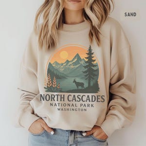 Retro North Cascades National Park Sweatshirt - Vintage Hiking Outdoor Crewneck Jumper, Mountain Adventure Pullover, Nature Lover Gift, Cozy