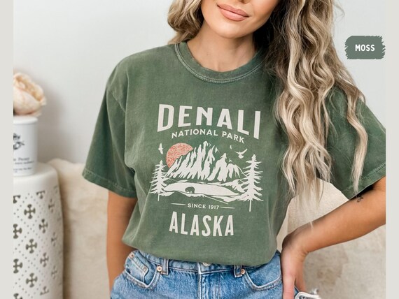 Alaska Hiking T-Shirt- Vintage Alaska Tee Gift Alaska Hiking T-Shirt- Vintage Alaska Tee Gift