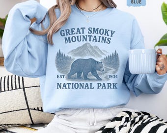 Retro Great Smoky Mountains National Park Sweatshirt - Vintage Mountain Graphic Jumper, Nature Lover Pullover, Outdoor Adventure Crewneck,