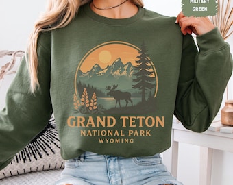Retro Grand Teton National Park Sweatshirt - Vintage Nature Lover Gift, Mountain Hiking Crewneck Jumper, Outdoor Adventure Apparel, Cozy