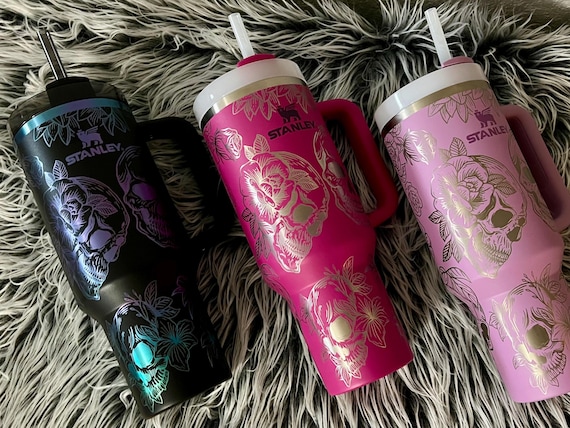 Skull & Roses Engraved Stanley Quencher – Personalized Tumbler (30 or 40 oz)