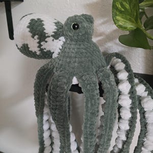Crochet Octopus Plush | Variegated Green Stuffed Animal | Handmade Amigurumi