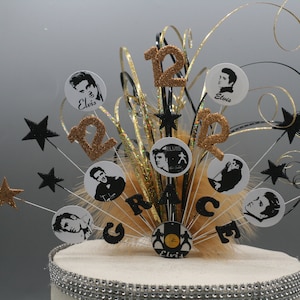 Topper na tort Elvis, dekoracja tortu, spray na tort, urodzinowa gwiazda, spersonalizowany, na 18, 21, 30, 40, 50, 60, 70 lat, dowolny wiek, dowolny kolor 010