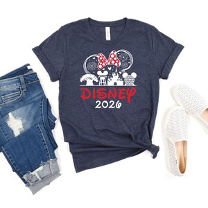 Camisetas familiares Disney 2026, camiseta personalizada de Disneyland, camiseta del equipo Disney, camiseta de Minnie 2026, sudadera de Mickey, ropa para el primer viaje a Disney imagen 7